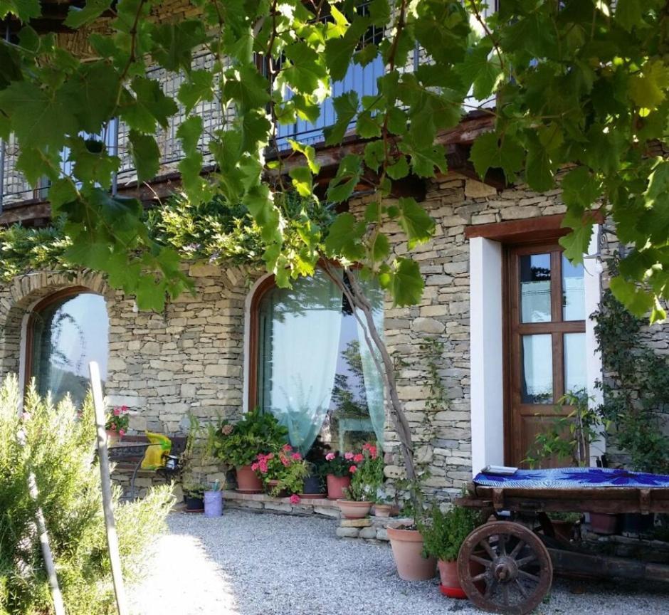 Magiche Langhe Panzió Paroldo Kültér fotó
